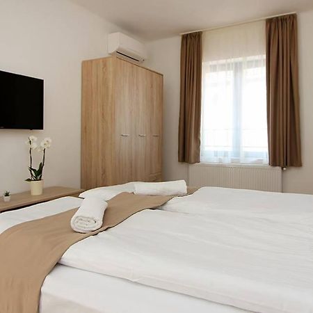 Boutique Apartments Хевиз Экстерьер фото