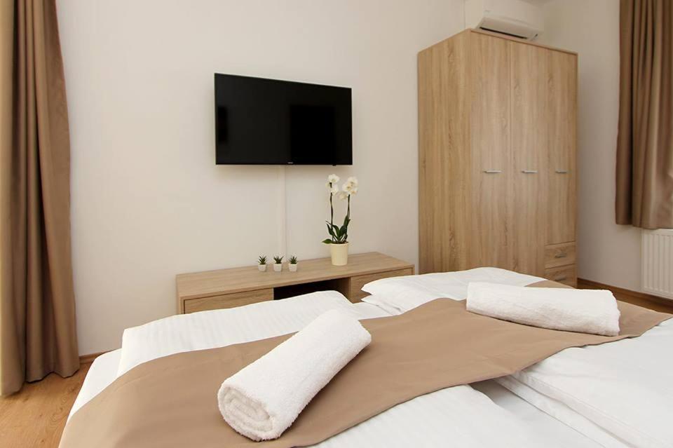 Boutique Apartments Хевиз Экстерьер фото