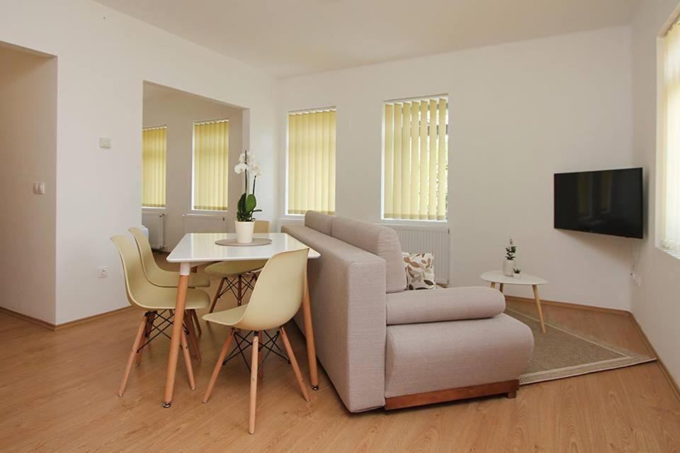 Boutique Apartments Хевиз Экстерьер фото