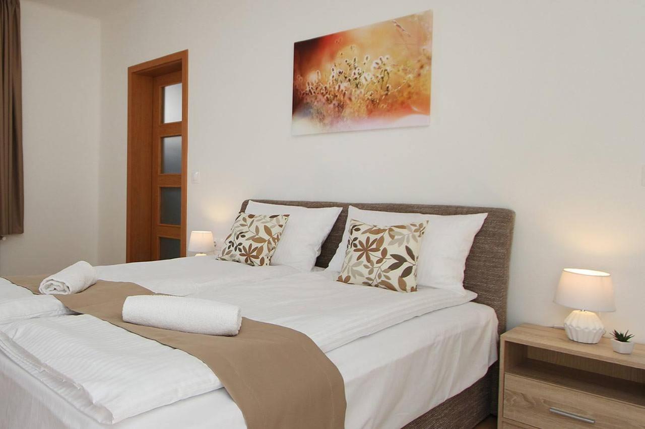 Boutique Apartments Хевиз Экстерьер фото