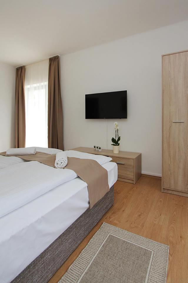 Boutique Apartments Хевиз Экстерьер фото