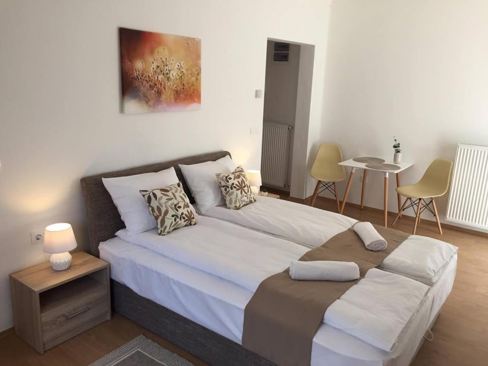 Boutique Apartments Хевиз Экстерьер фото